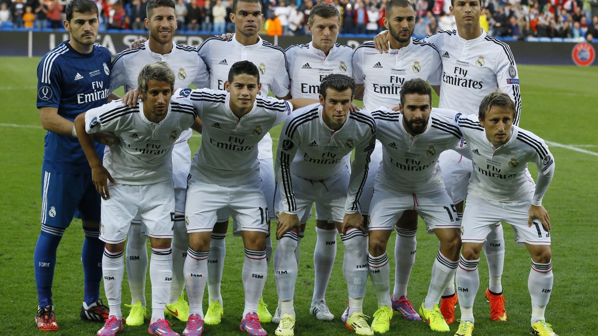 《虚拟偶像与电竞：未来娱乐新局面》，虚拟偶像是否利大于弊